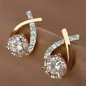 NEW Fashion Jewelry Gold and Silver Teardrop Earrings with Sparkling Stones